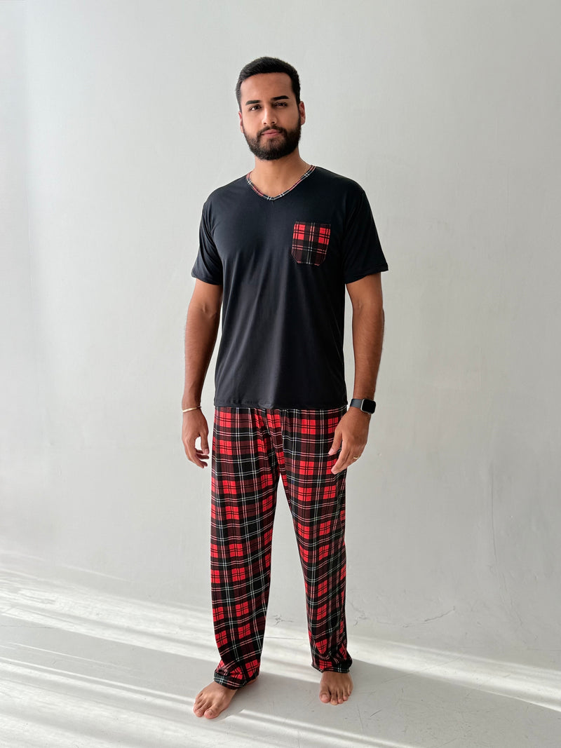 Pijama Longo com Manga Curta Masculino - Xadrez Preto com Vermelho