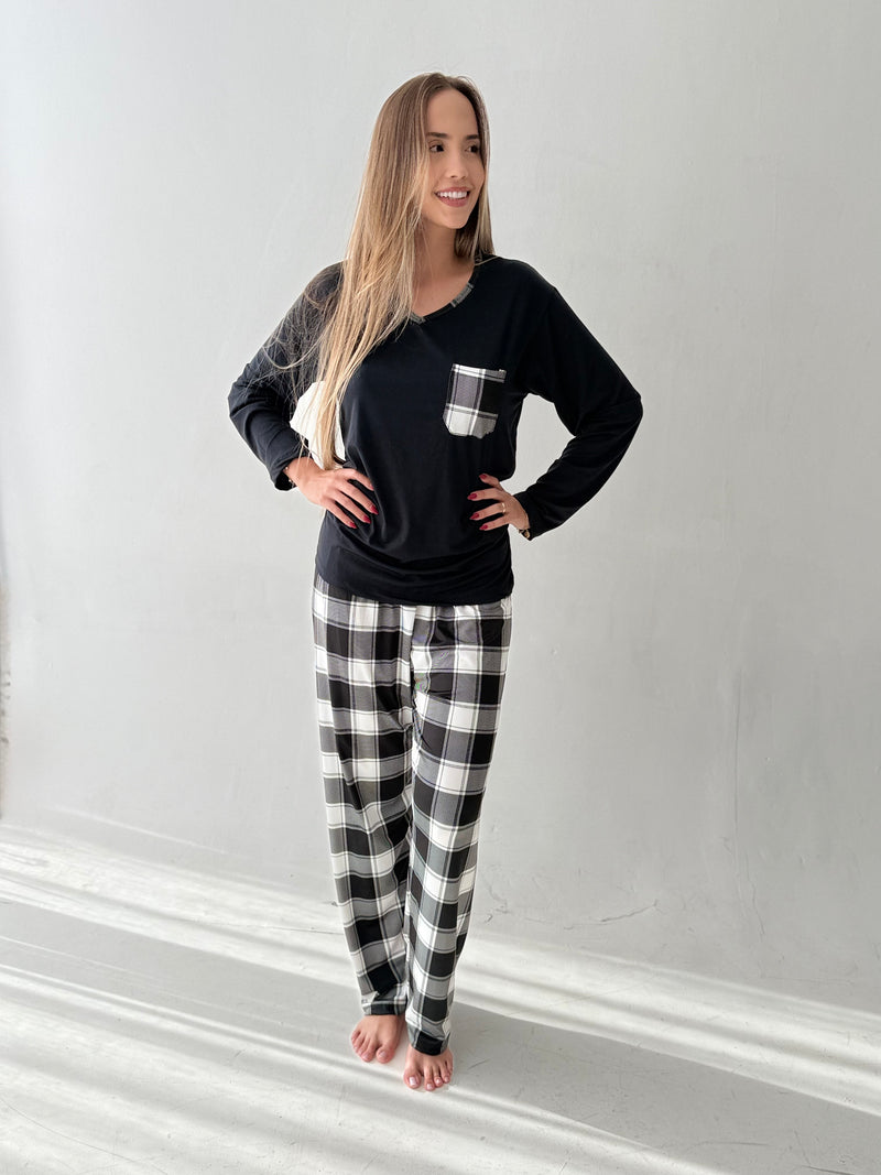 Pijama Longo Feminino - Xadrez Preto com Branco