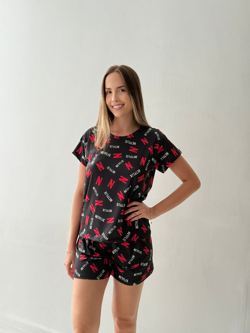 Kit Família - Pijama Estampa Netflix Preto