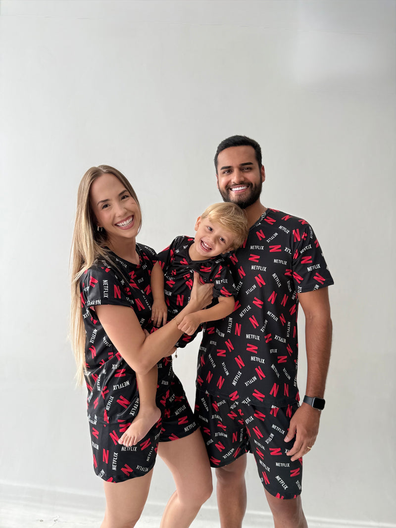 Kit Família - Pijama Estampa Netflix Preto